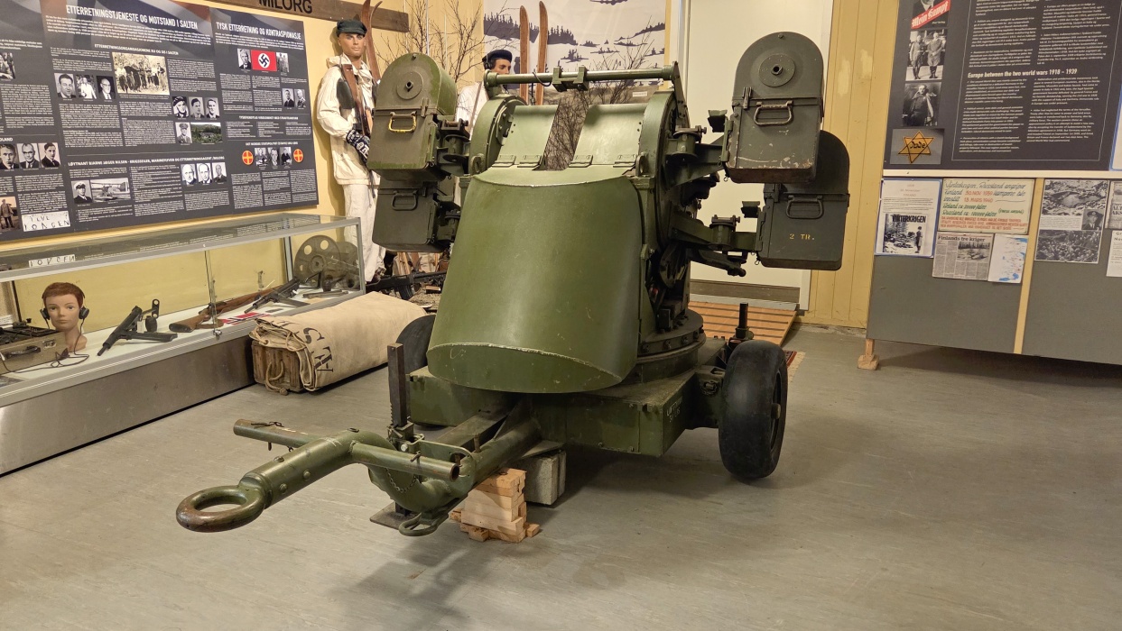 ソ連製の37mm二連装自動高射砲 61-K(改良型)