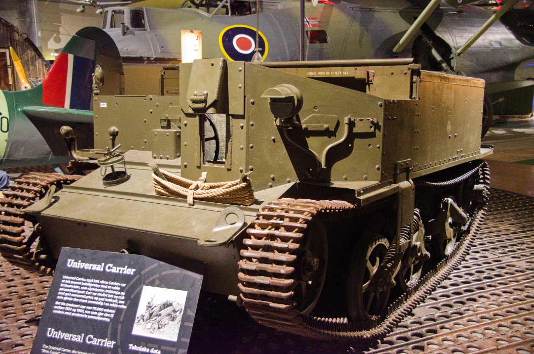 イギリス製のユニバーサル・キャリア(Universal Carrier)、通称「ブレン・キャリア(Bren Carrier)」と言われた第二次世界大戦中に広く使われた小型の装甲履帯車両