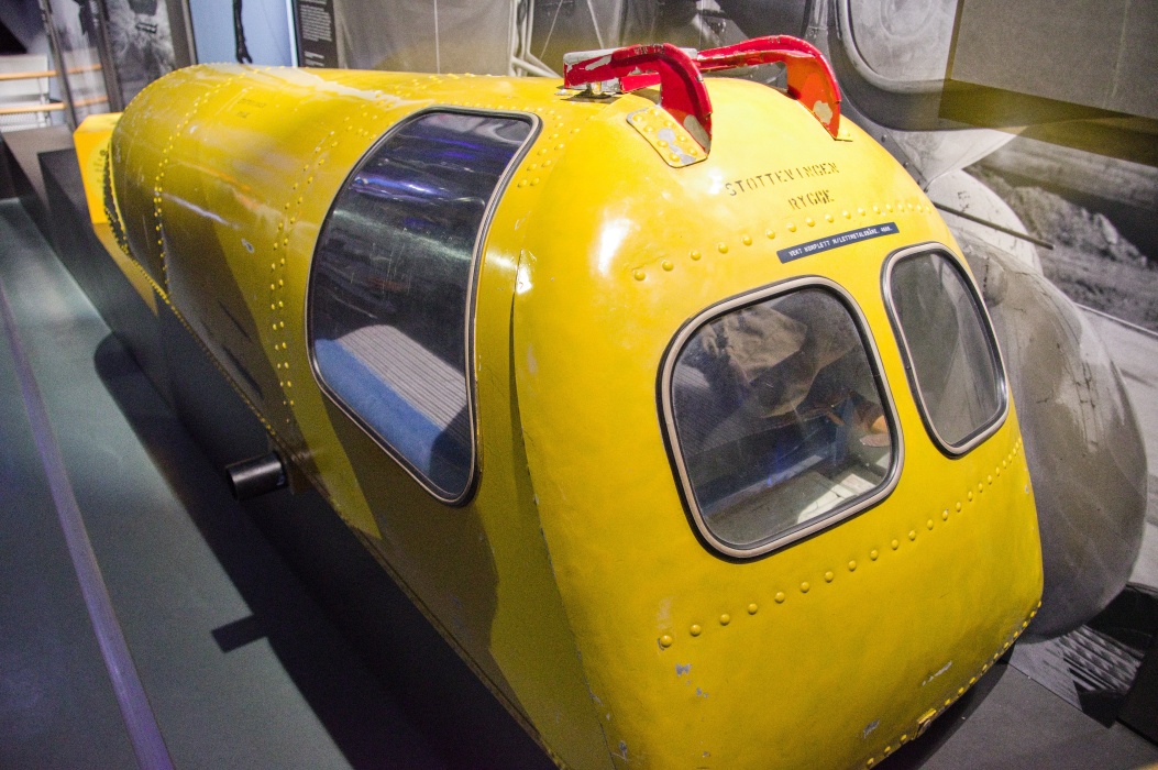 ノルウェーのボードー航空博物館(Bodø Luftfartsmuseum)に展示されている
救助用吊り上げカプセル(レスキューカプセル)