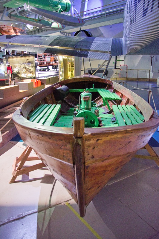 ヴィデロー航空(Widerøe’s Flyveselskap)創設初期に使用された水上支援ボート(作業艇)