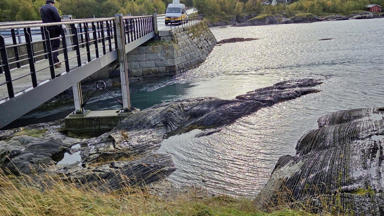 Godøy bru(ゴドエイ橋)