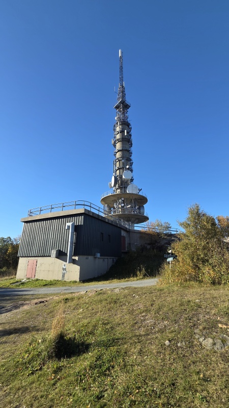 ボードーの主通信拠点、NRK(ノルウェー放送協会)や携帯電話・航空通信などの中継地点。